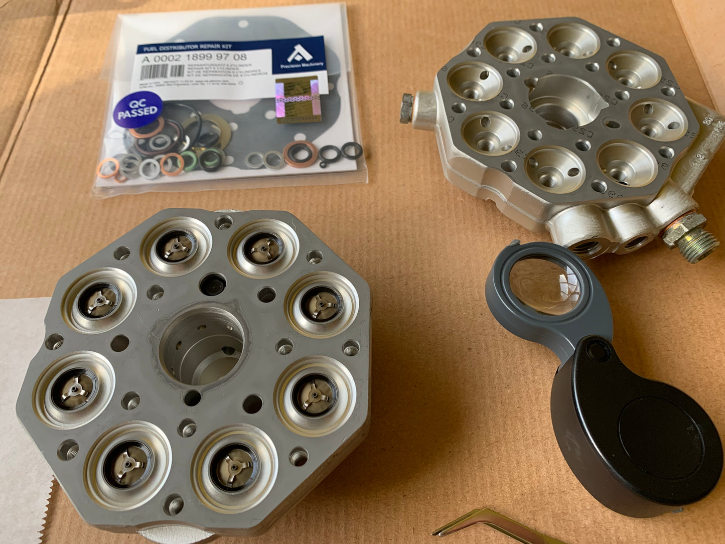 Mercedes W126 560SEL Fuel Distributor. - 0438101016 - Remanufactured as per Bosch specifications- very clean.