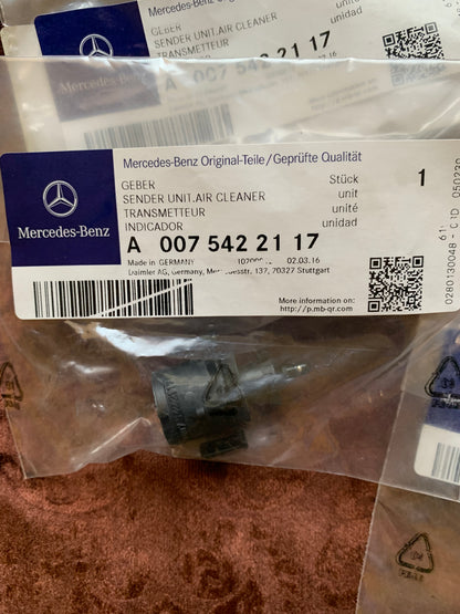 Mercedes-Benz Air Temperature Sensor - 0075422117 - A0075422117 - New Genuine