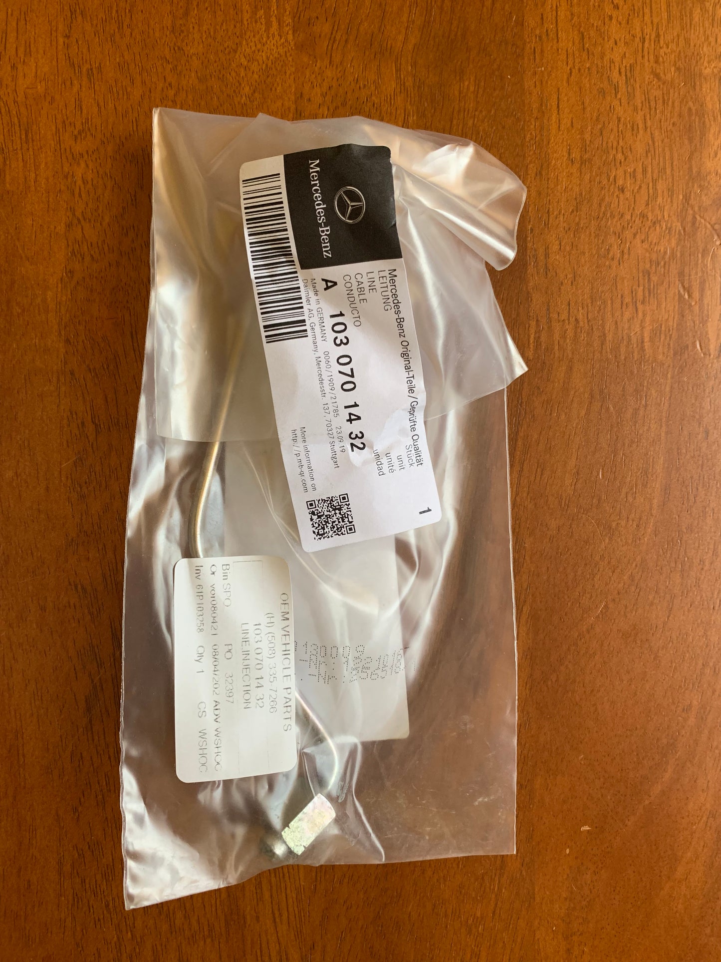 Genuine Mercedes Benz - 1030701432 - fuel line