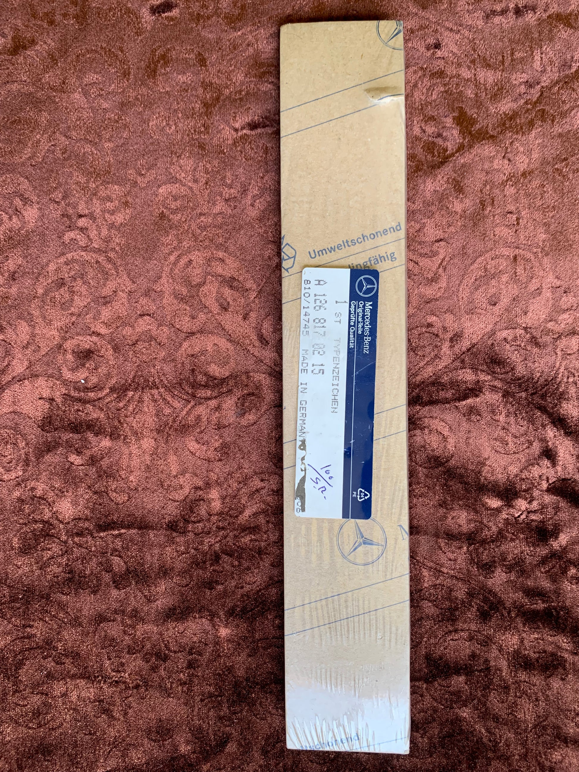 MERCEDES BENZ GENUINE REAR TRUNK BADGE 280SEL EMBLEM NAMEPLATE 1268170215