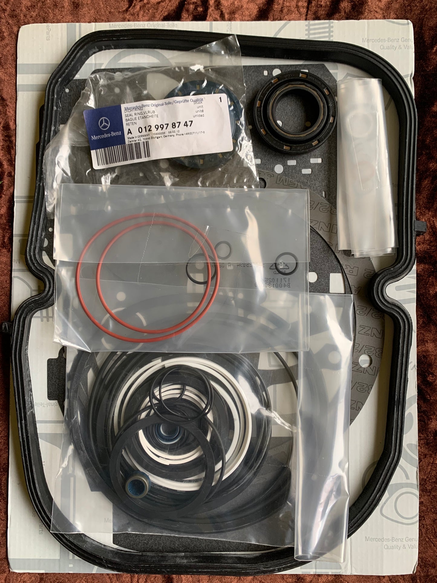 Mercedes-Benz Transmission Gasket Set - 1262706100 - Genuine Mercedes - new - Discontinued Product.