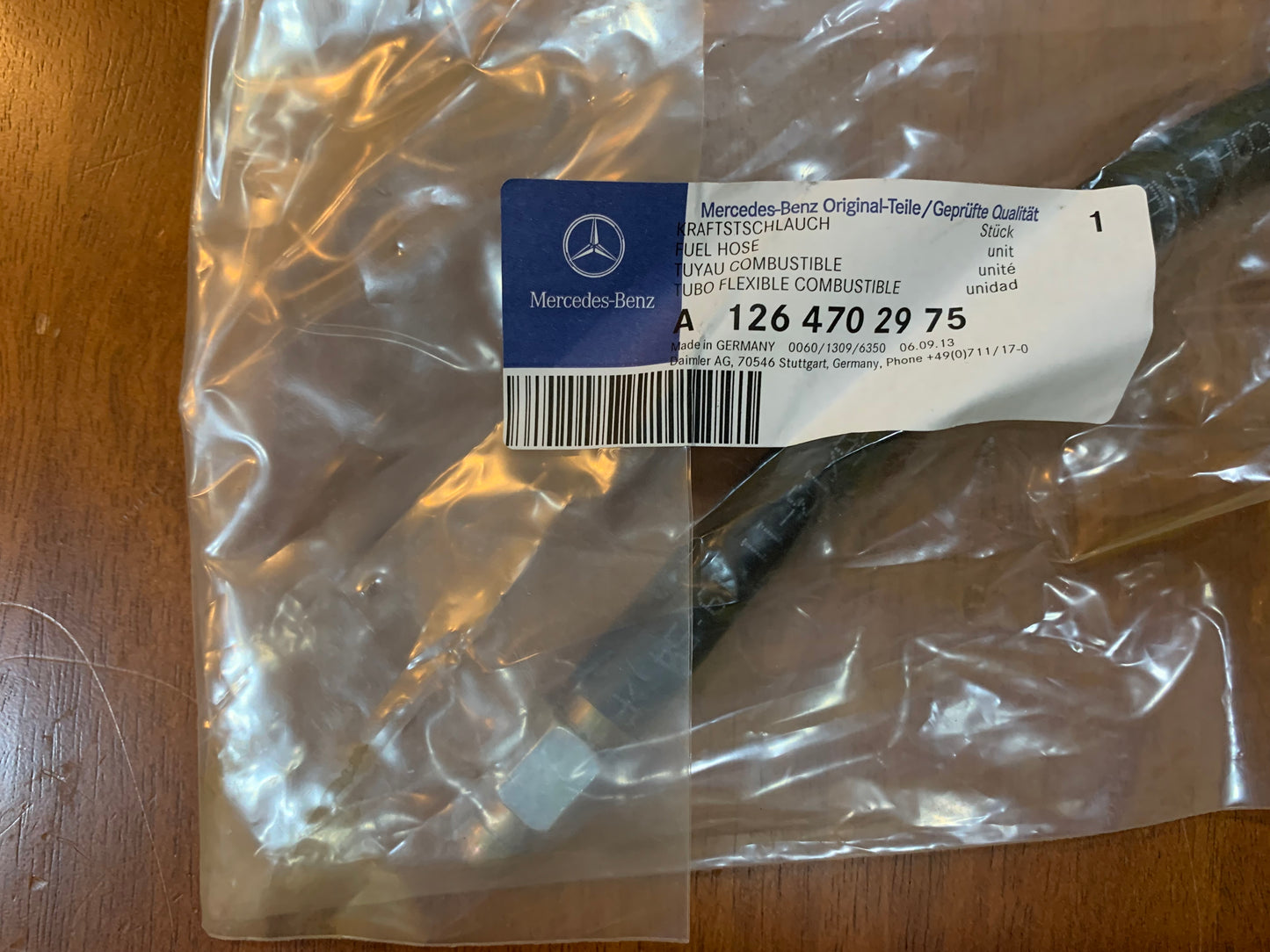 Mercedes Benz - 126 470 29 75 - fuel line